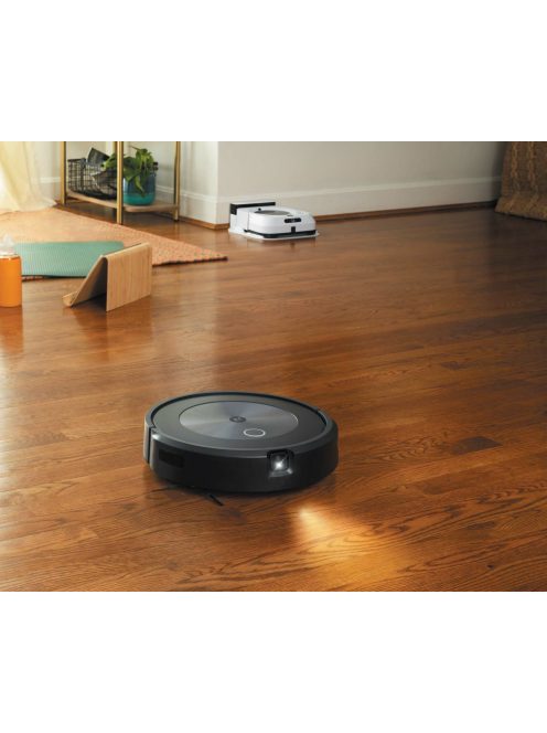 iRobot Roomba j7+ robotporszívó